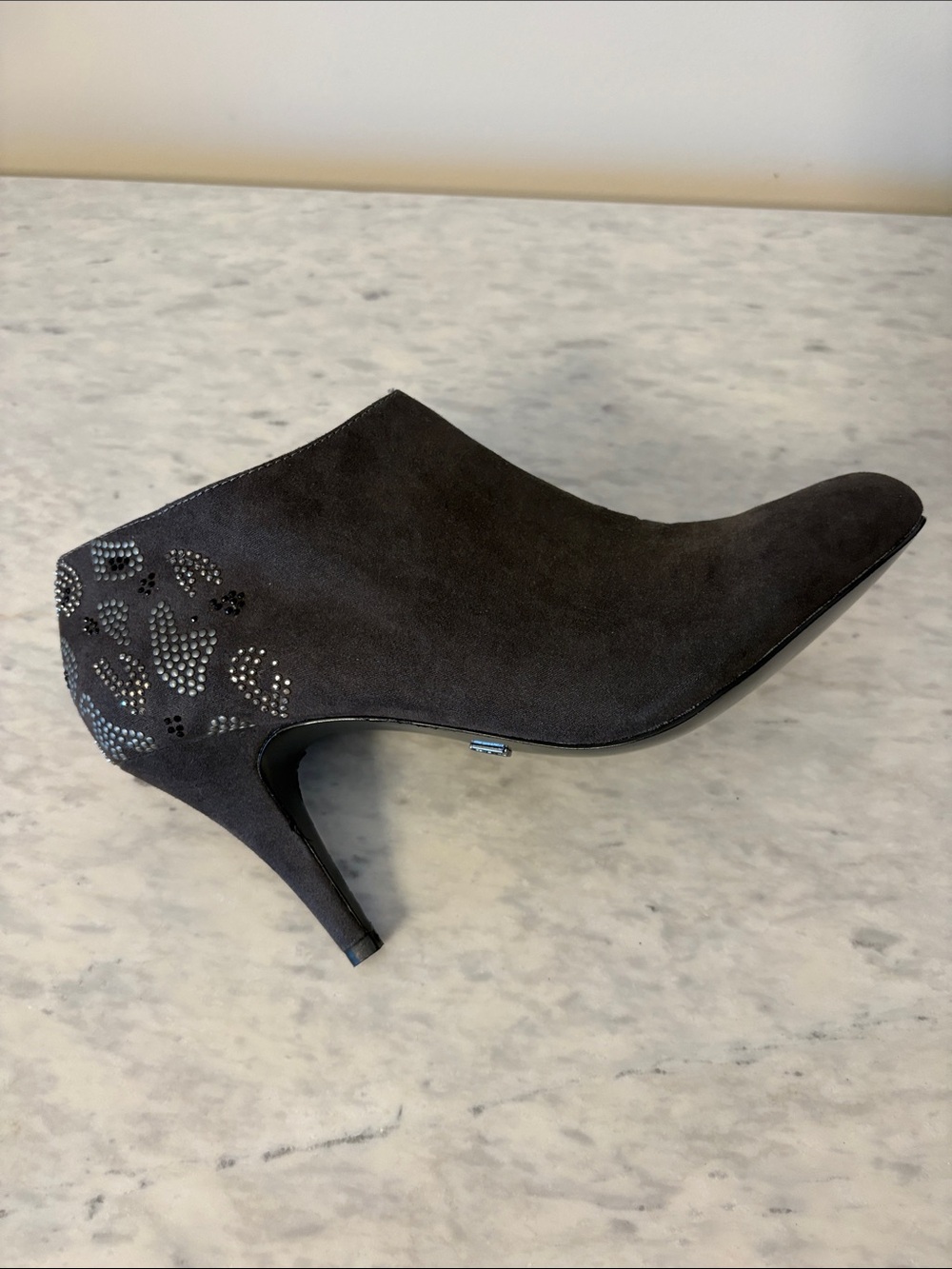 NWT Kathy Van Zeeland Women’s Charcoal Suede Ankle Boots 3” heels 7.5 - Picture 5 of 15
